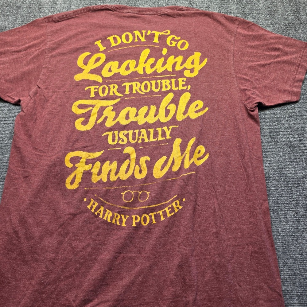 Harry Potter Mens T-Shirt Large Maroon Trouble Finds Me Quote Graphic Tee L